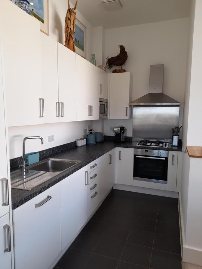 Crow'S Nest Penthouse Apartment With Free Spa Access Somerford Keynes Exteriér fotografie
